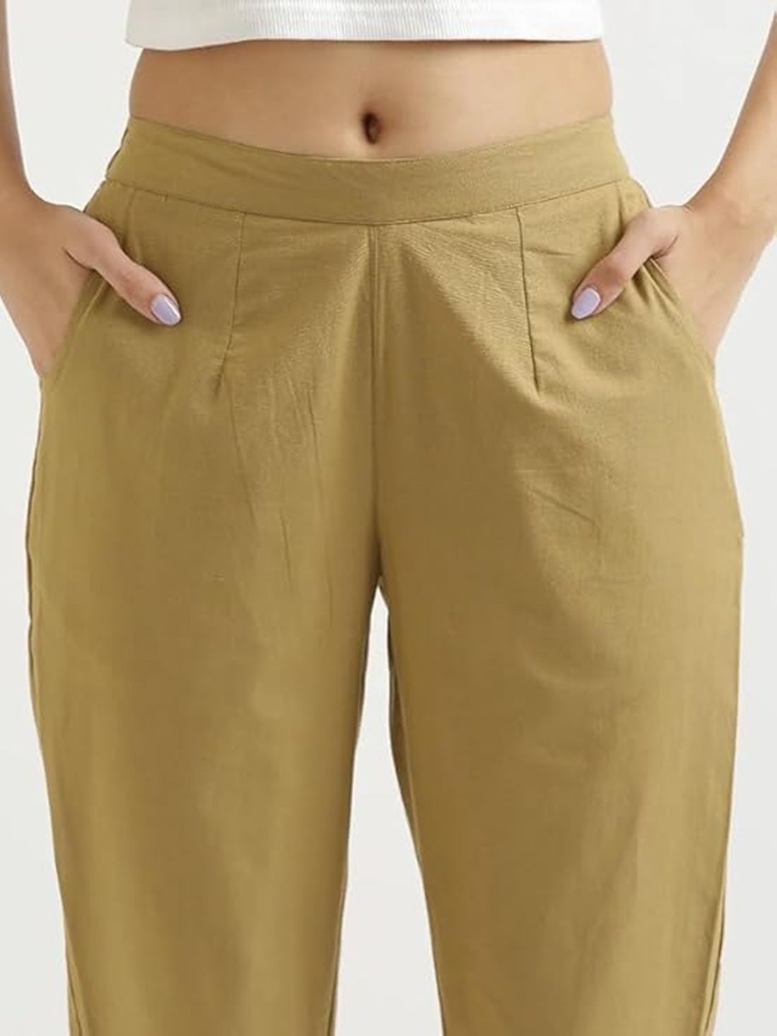 color:beige