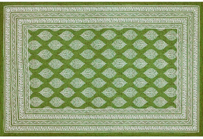 color:green