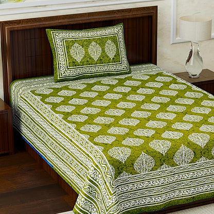 color:green