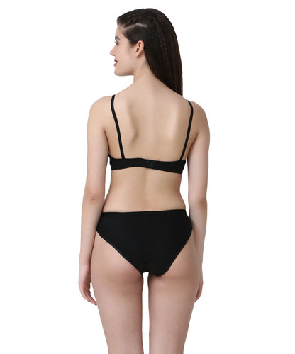 color:black