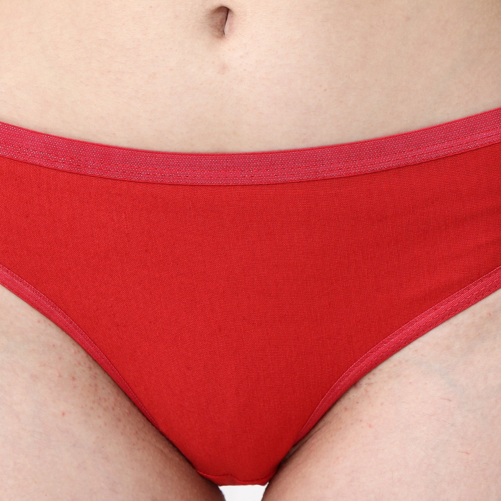 color:red